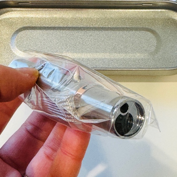 Cat Laser Toy NWOT Kitten Feline toys Silver handheld laser device  exercise toy - Picture 10 of 12